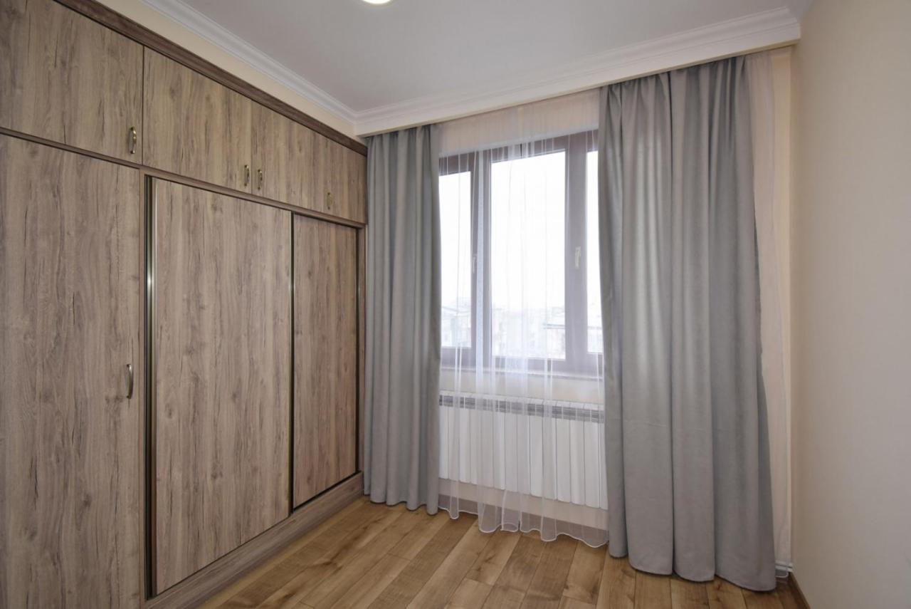2 Bedroom Apartment, Quiet And Spacious Ereván Exterior foto