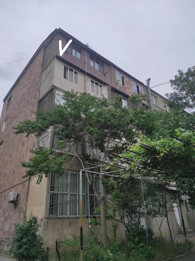 2 Bedroom Apartment, Quiet And Spacious Ereván Exterior foto